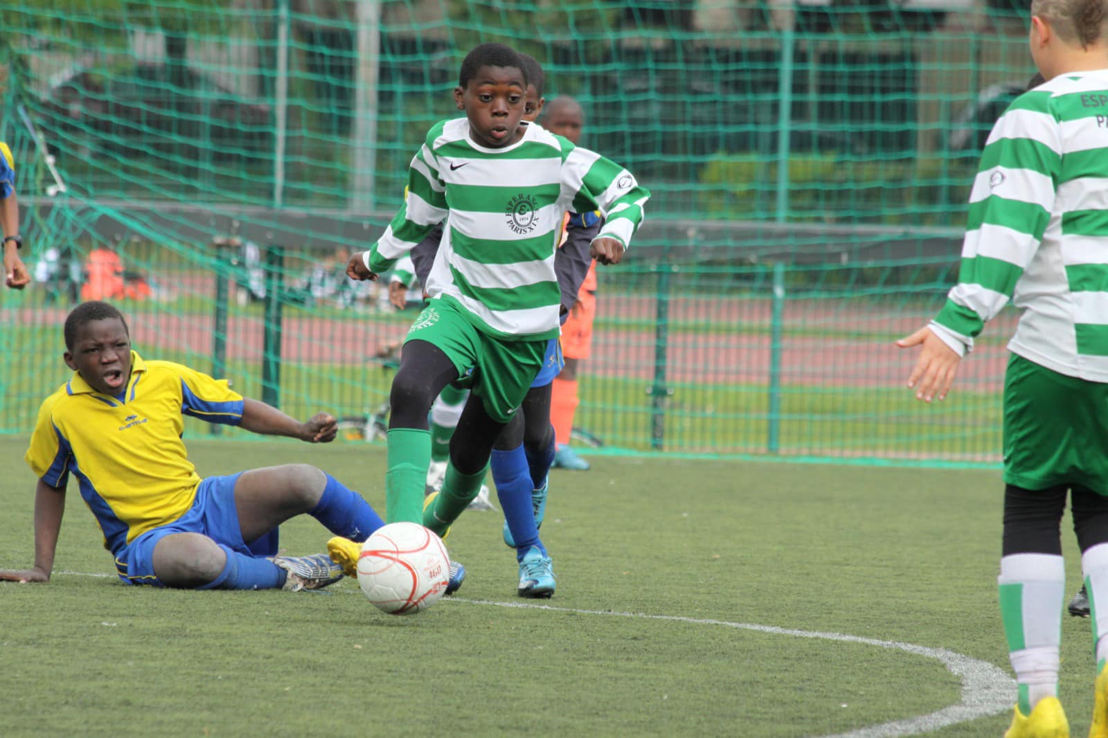 Aucune description de photo disponible.