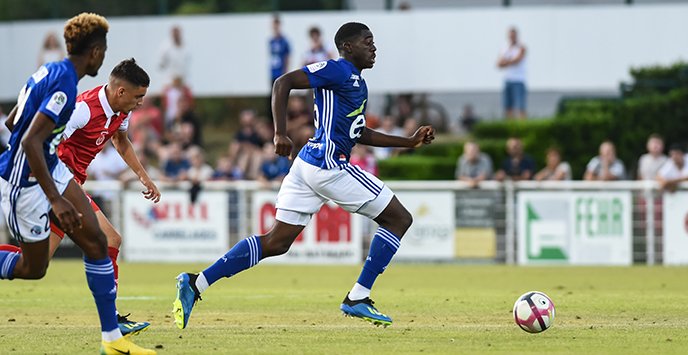 Fofana signe pro au RC Strasbourg Alsace - Racing Club de Strasbourg Alsace