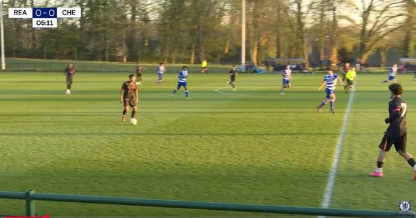 Une image contenant plein air, herbe, compétition sportive, personne

Le contenu généré par l’IA peut être incorrect.