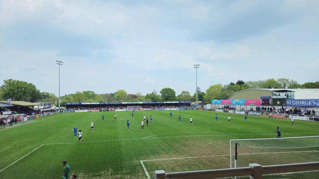 🔴🔵🛩Woking – Eastleigh