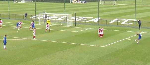 Une image contenant herbe, plein air, sport, compétition sportive

Le contenu généré par l’IA peut être incorrect.