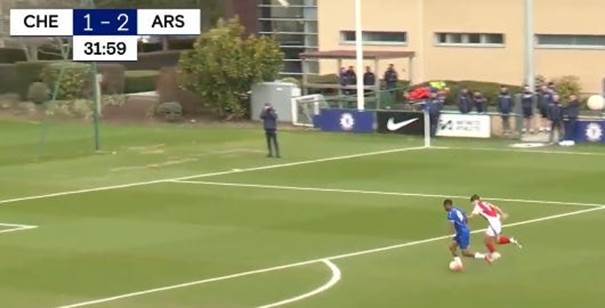 Une image contenant plein air, herbe, sport, personne

Le contenu généré par l’IA peut être incorrect.